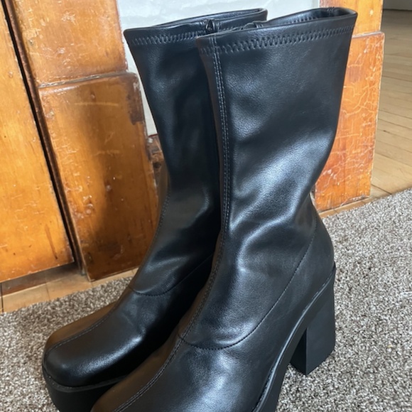 Steve Madden Klayton Black Boots - Picture 5 of 6